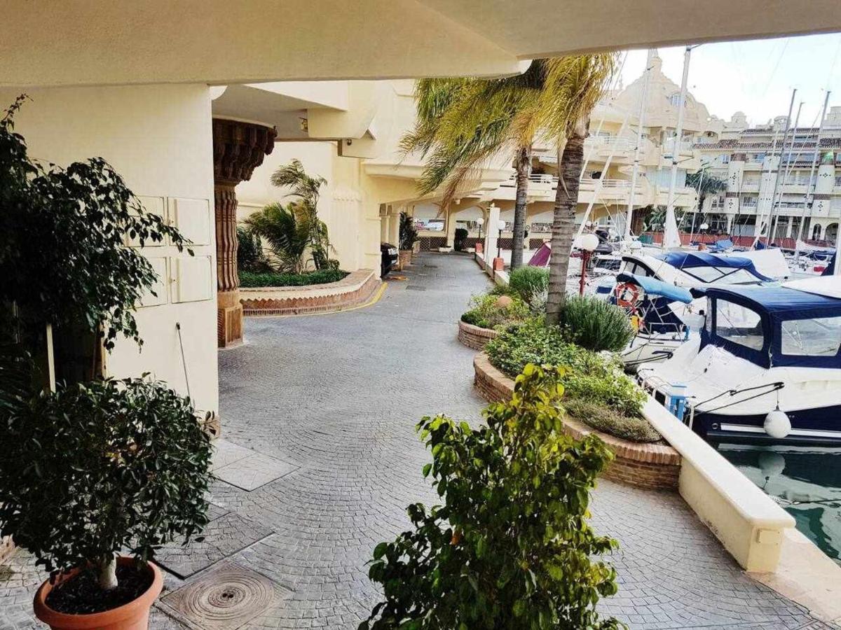 Lujoso Apartamento En De La Isla De Puerto Marina Benalmádena Kültér fotó
